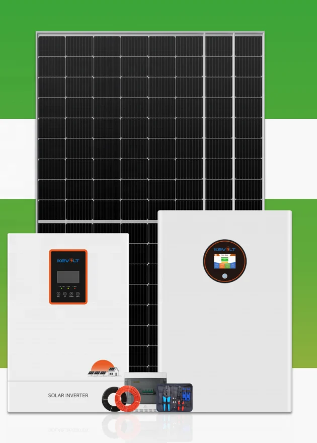 Equipamento completo do sistema de energia solar com módulos, inversor, bateria e acessórios